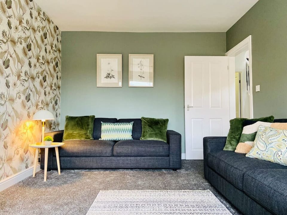 [Living room] with 50" Smart TV