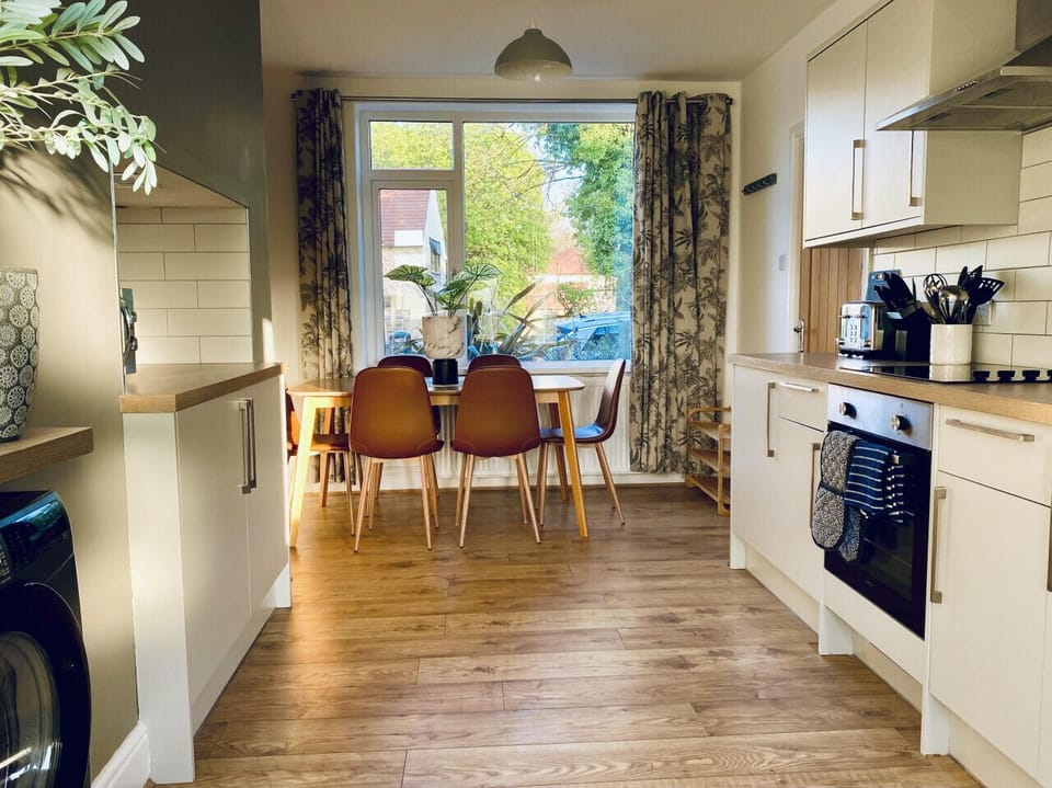 [Kitchen] with Dining Area