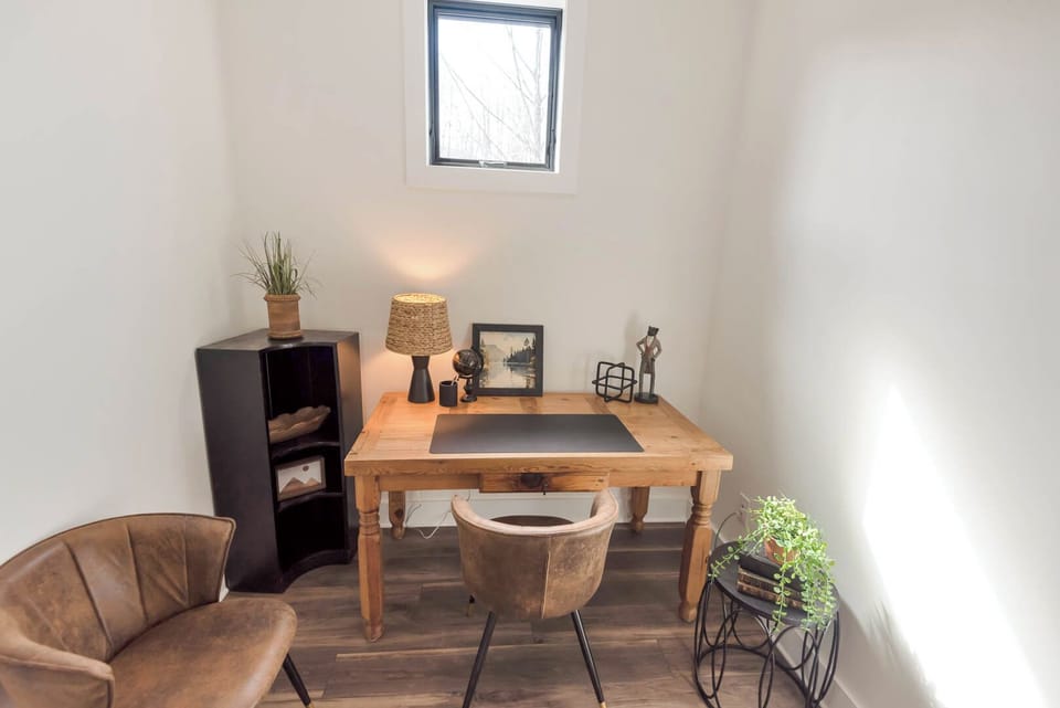 Office area - access through attached bathroom on either side...