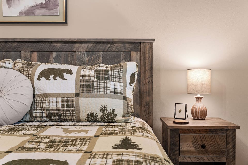 Wilderness King bed #5- upstairs