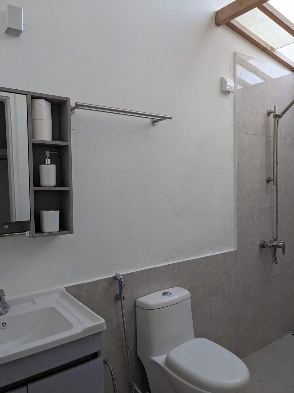 Double Room, Courtyard View | Bathroom | Shower, free toiletries, towels, soap