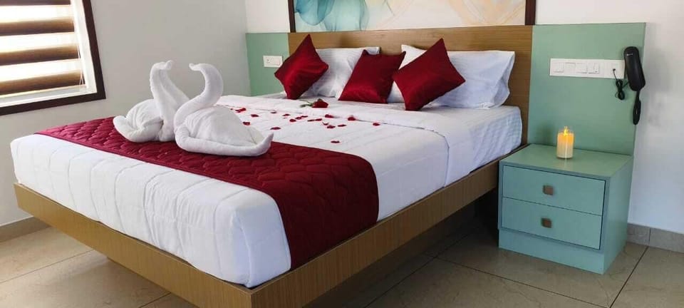 Luxury Studio, City View | Laptop workspace, free WiFi