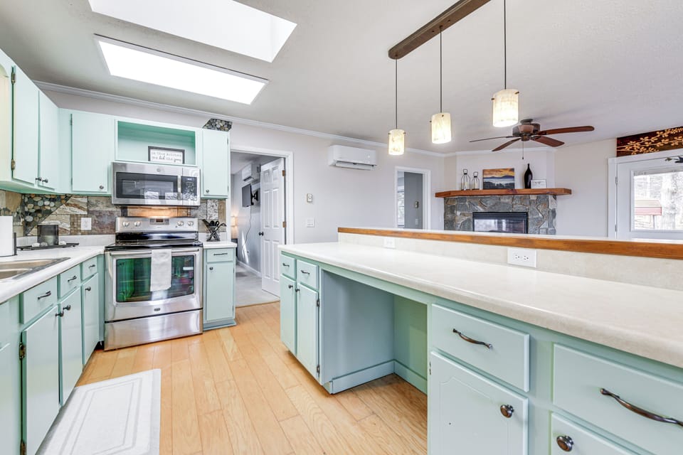House (2 Bedrooms) | Interior