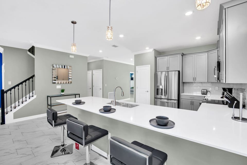 Kitchen counter bar!