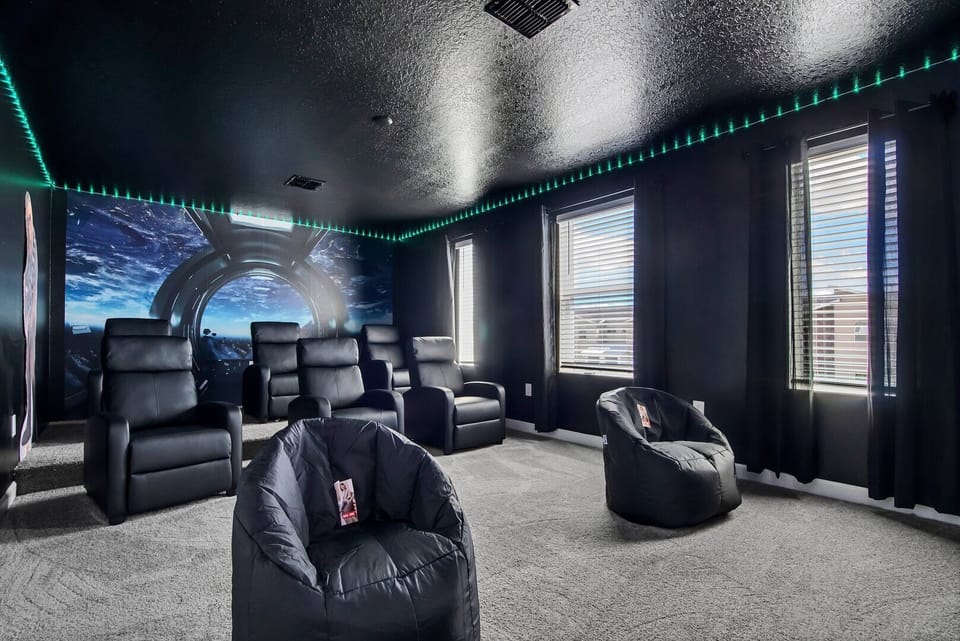 Galaxy Theater!