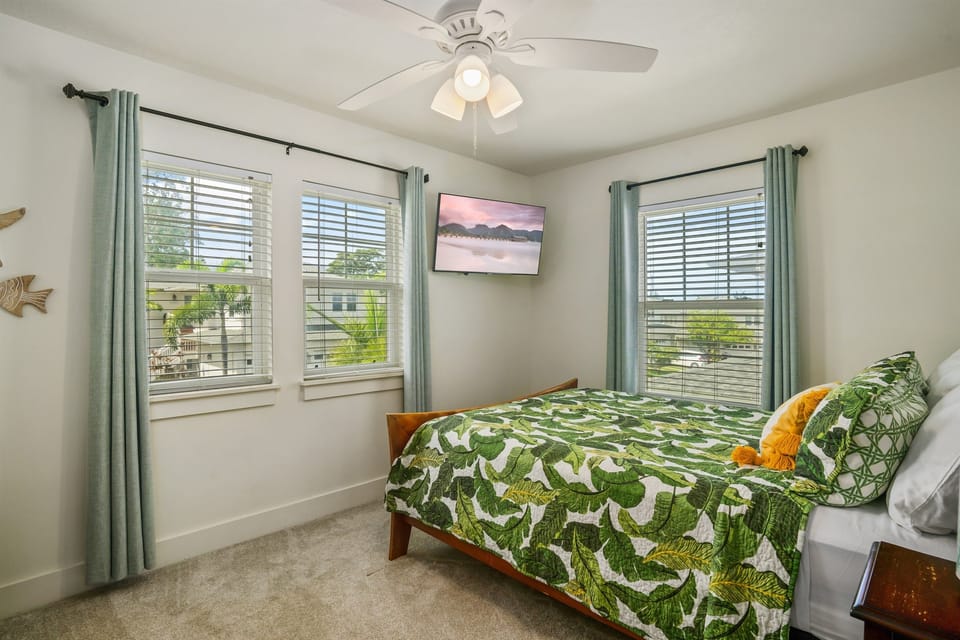 Second Guest Bedroom with Queen Bed