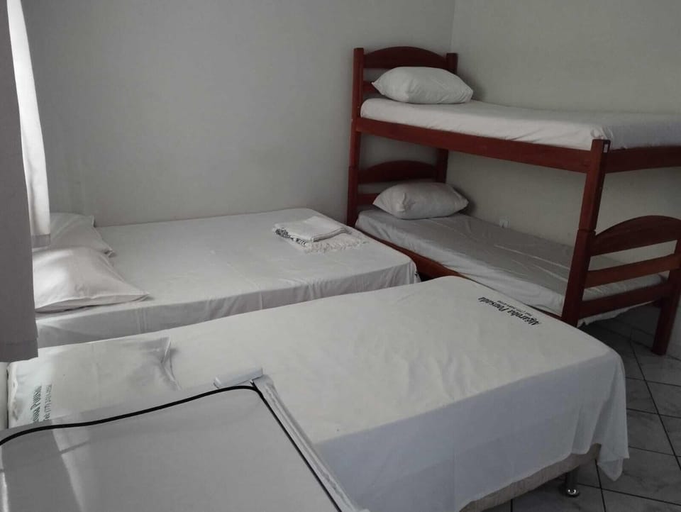 Quadruple Room | WiFi (free), bed sheets