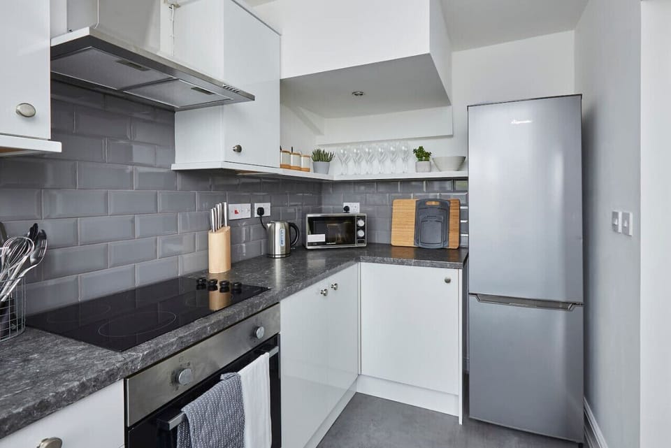 [Kitchen] Clean & updated kitchen