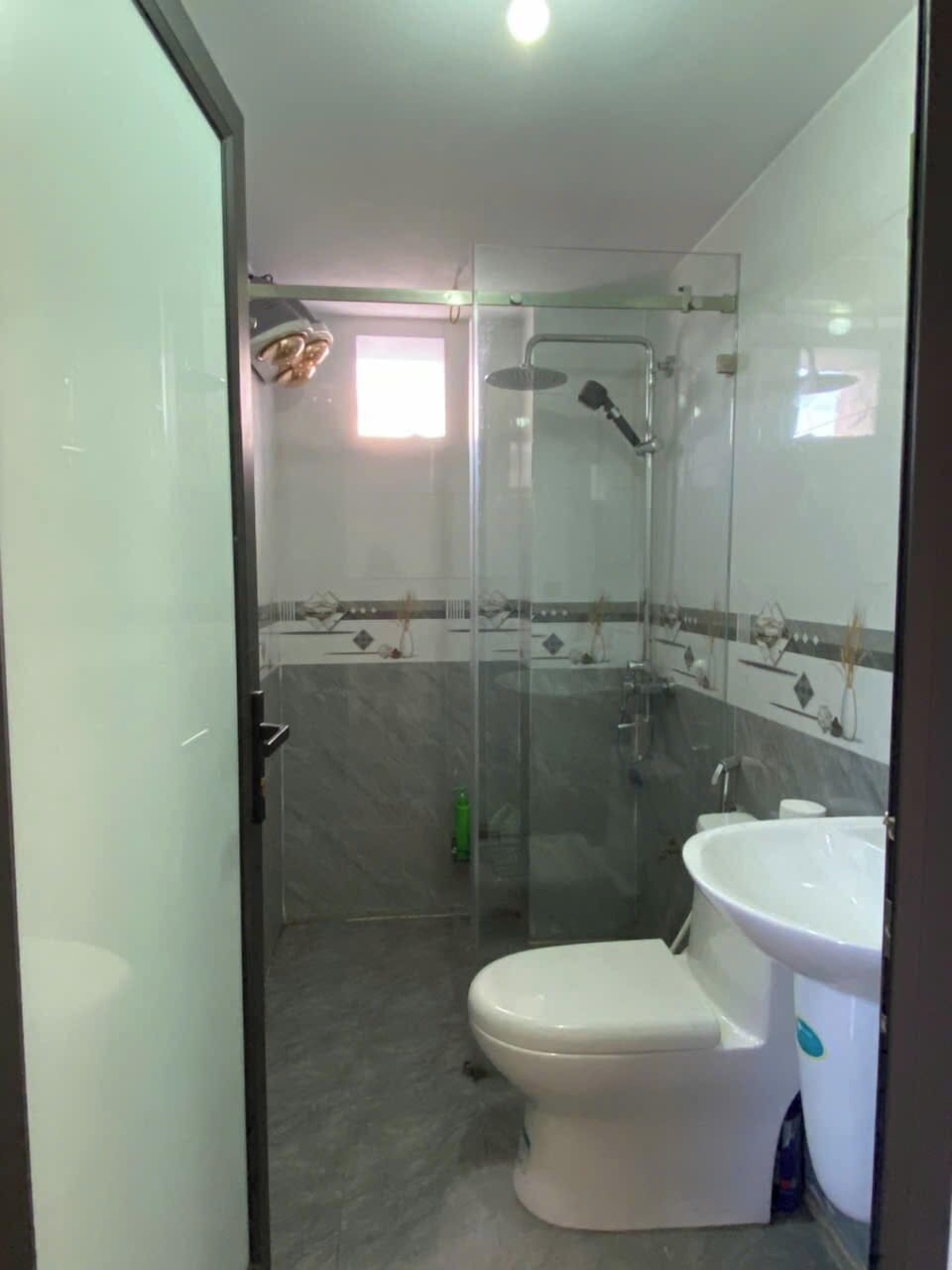 Basic Double Room, Patio, Courtyard Area | Bathroom | Shower, free toiletries, hair dryer, slippers