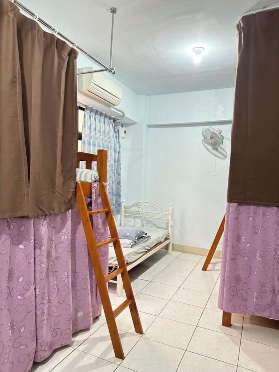 Basic Shared Dormitory | Free WiFi