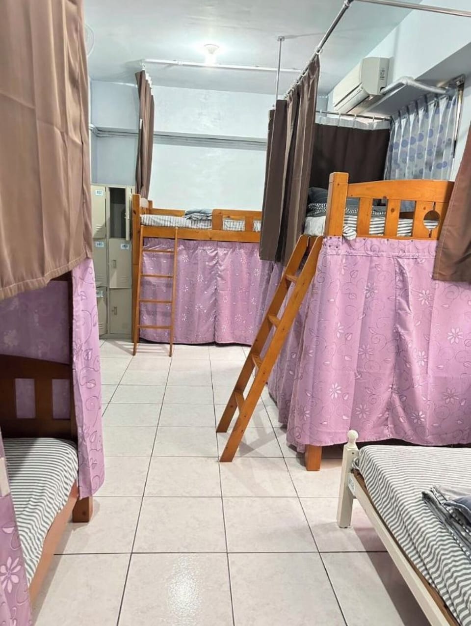 Basic Shared Dormitory | Free WiFi