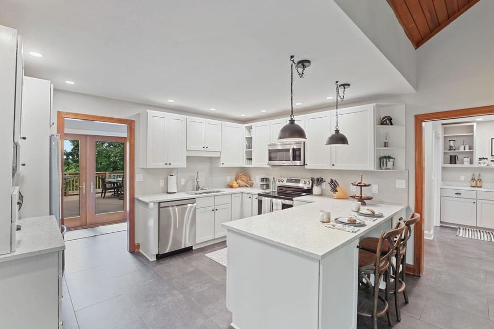 Our beautiful kitchen has everything you would need to prepare a meal together!