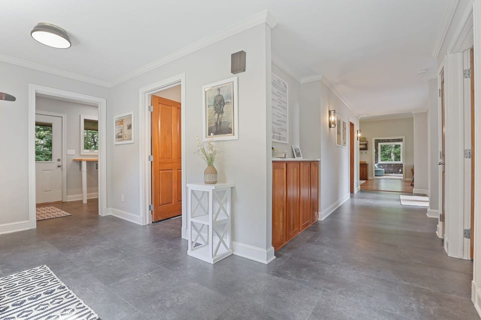 Welcome in! Front foyer area
