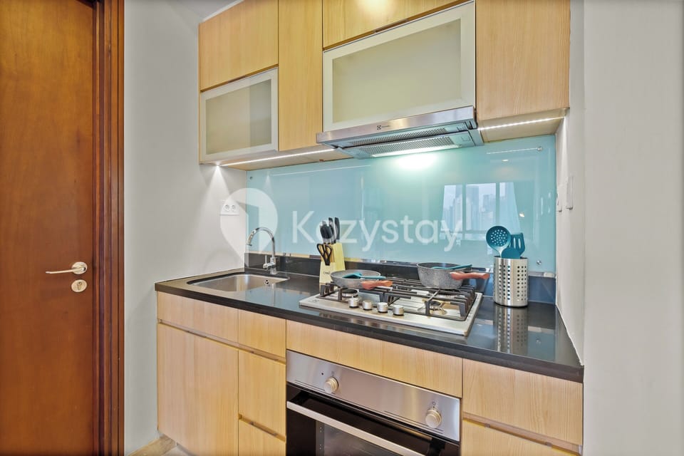 Apartment, 2 Bedrooms, City View | Private kitchen | Dining tables