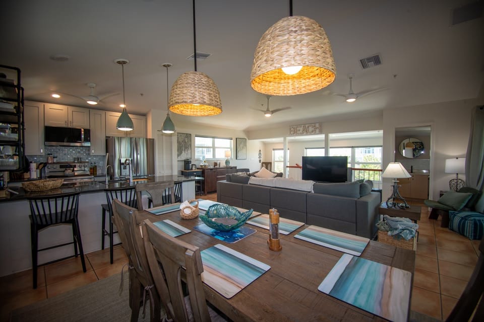 Great Room- Dining Area
