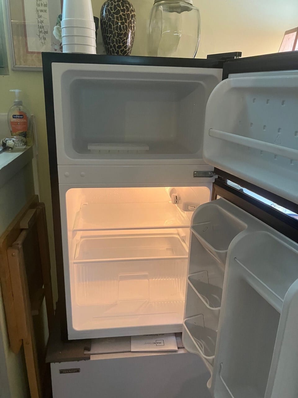 Refrigerator 