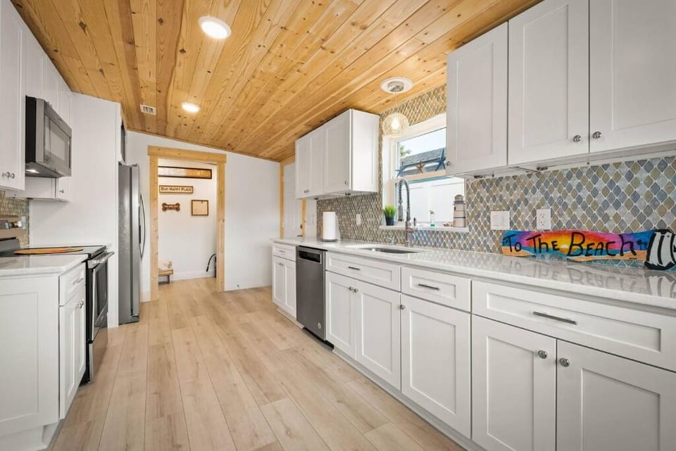 Bright kitchen with plenty of counter space