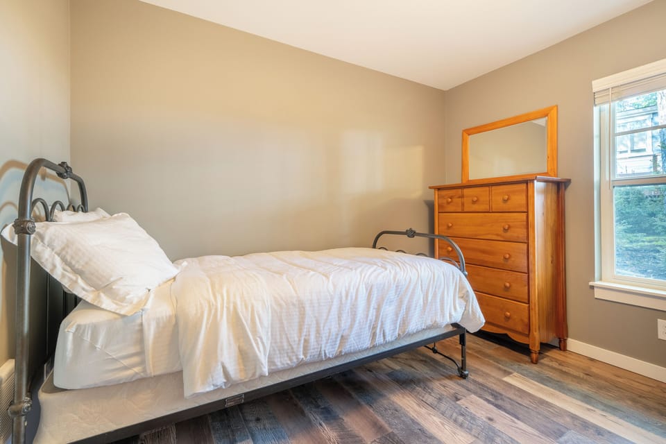 Twin bed