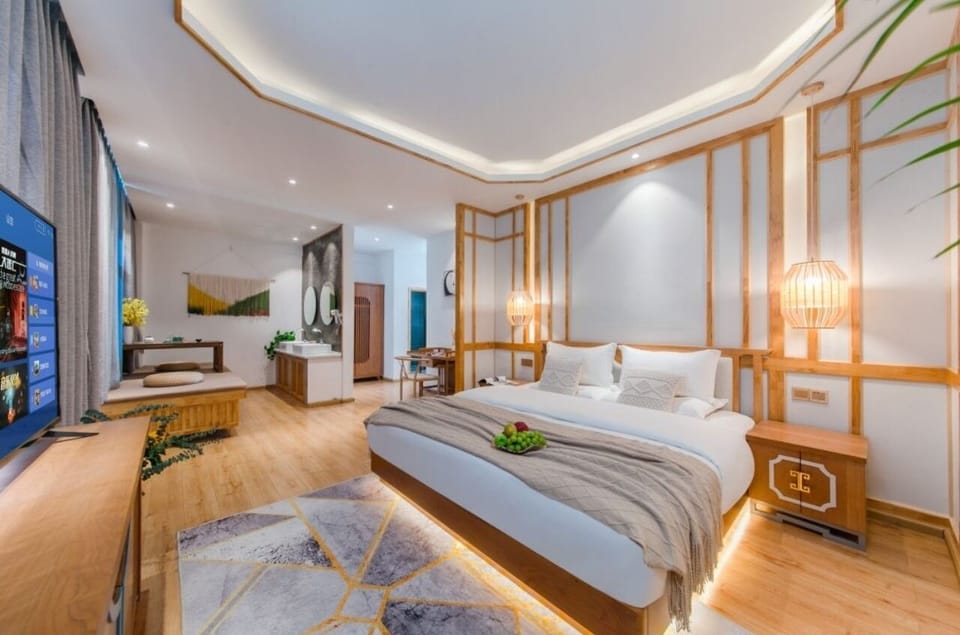 Luxury Suite, City View | In-room safe, desk, blackout drapes, soundproofing