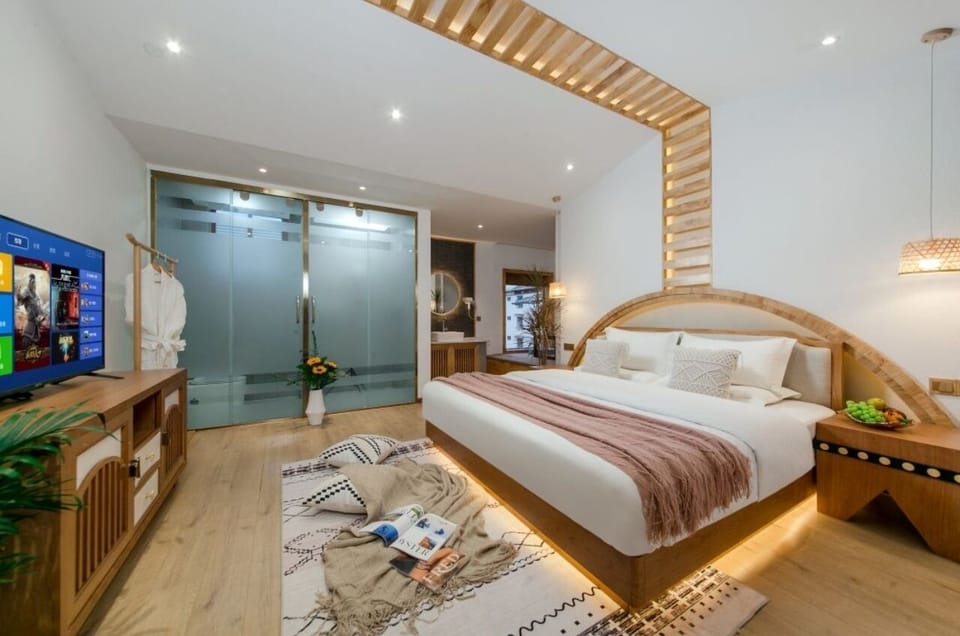 Honeymoon Double Room, City View | In-room safe, desk, blackout drapes, soundproofing