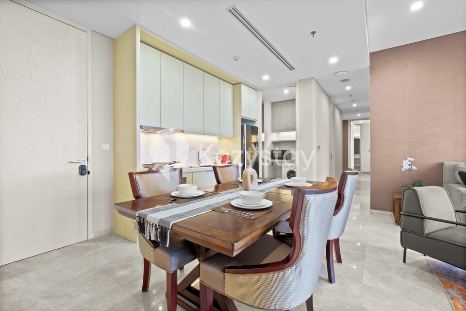Apartment, 3 Bedrooms, City View | Dining room