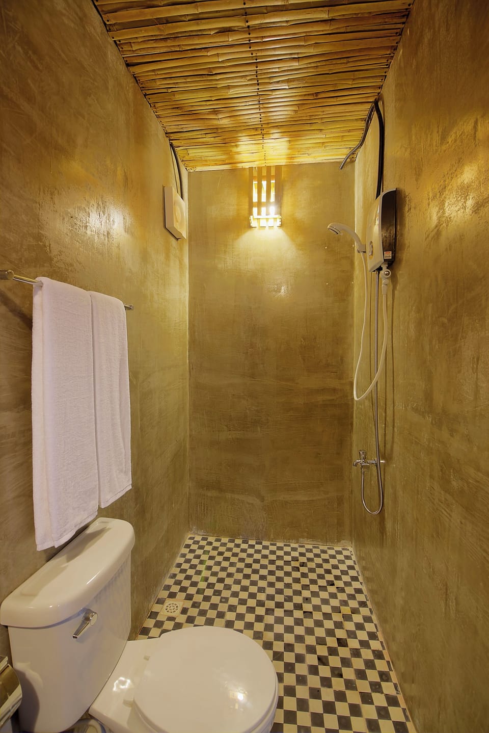 Deluxe House, Balcony | Bathroom | Shower, hair dryer, slippers, towels