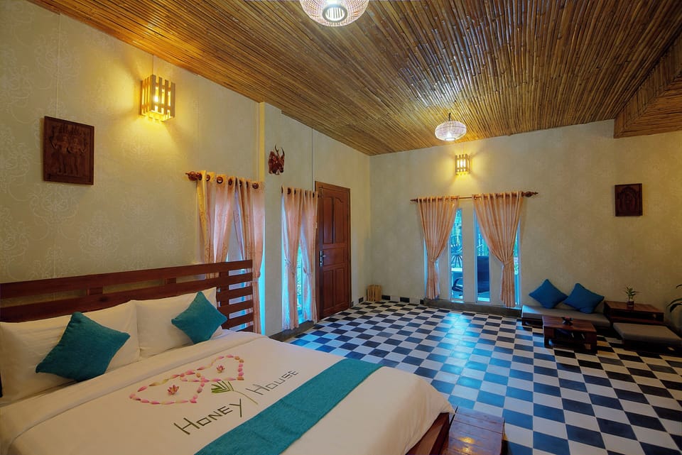 Deluxe House, Balcony | 1 bedroom, in-room safe, iron/ironing board, free WiFi