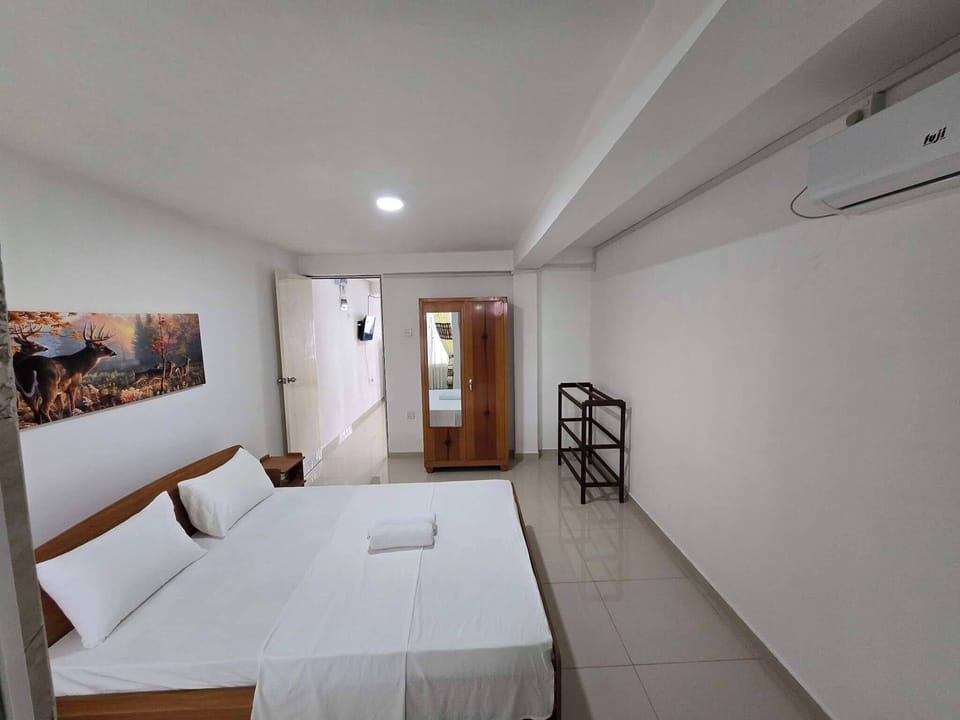 Room, 1 Bedroom, Accessible, Smoking | 1 bedroom