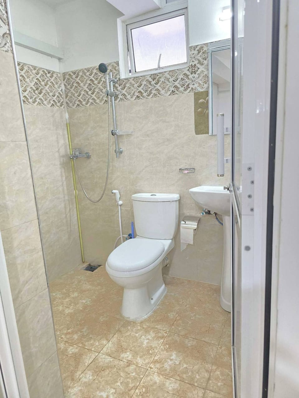 Room, 1 Bedroom, Accessible, Smoking | Bathroom