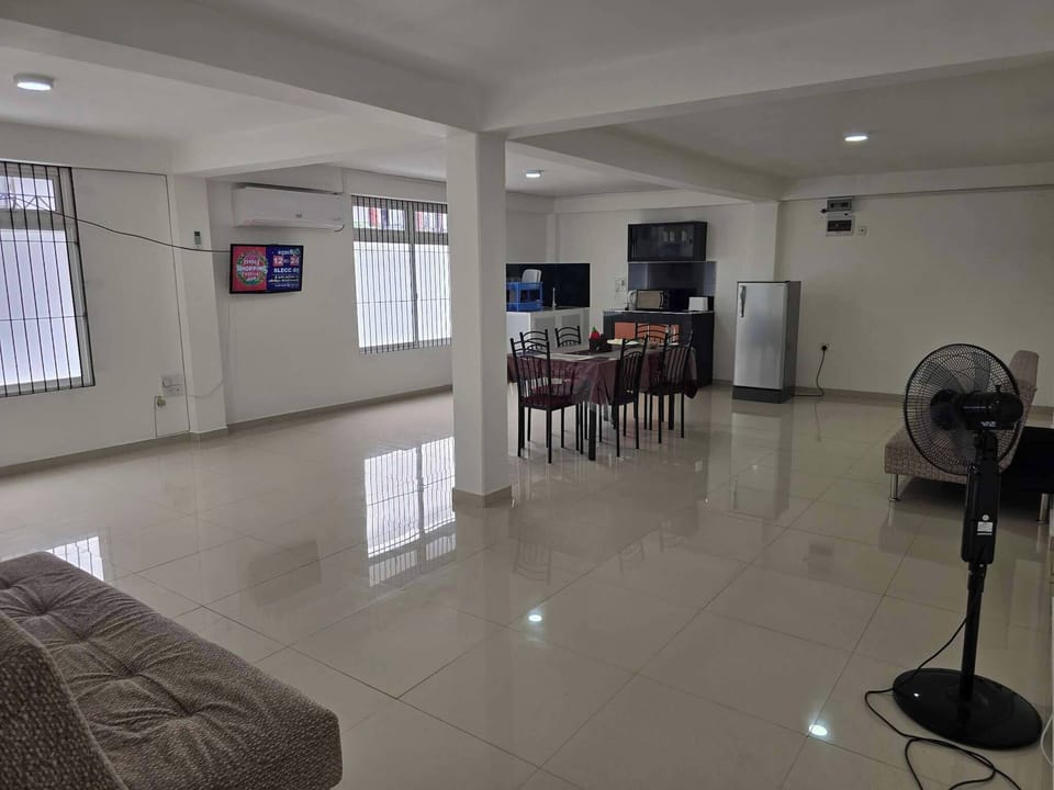 Room, 1 Bedroom, Accessible, Smoking | Living area
