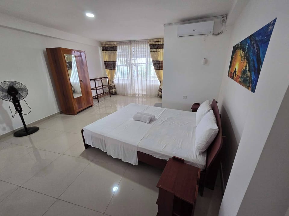 Room, 1 Bedroom, Accessible, Smoking | 1 bedroom