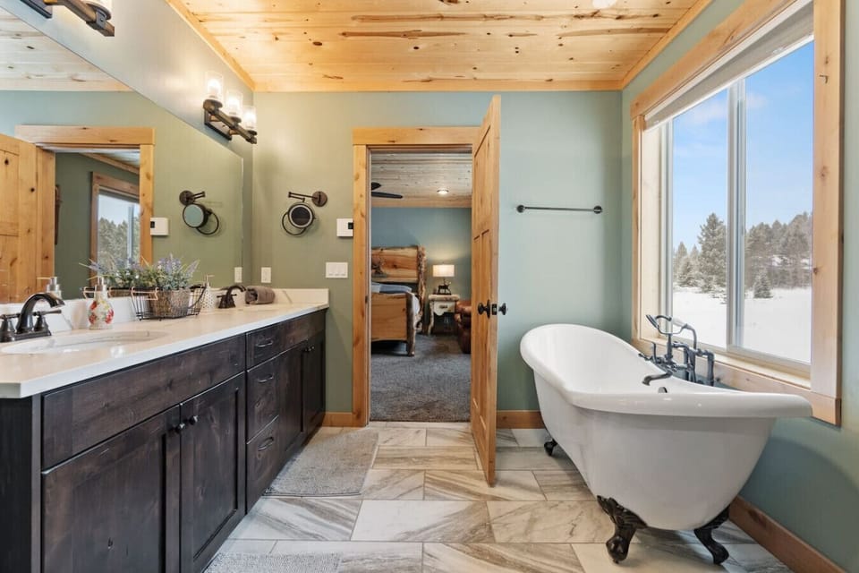 Bathroom 1 - Ensuite Bedroom 1
