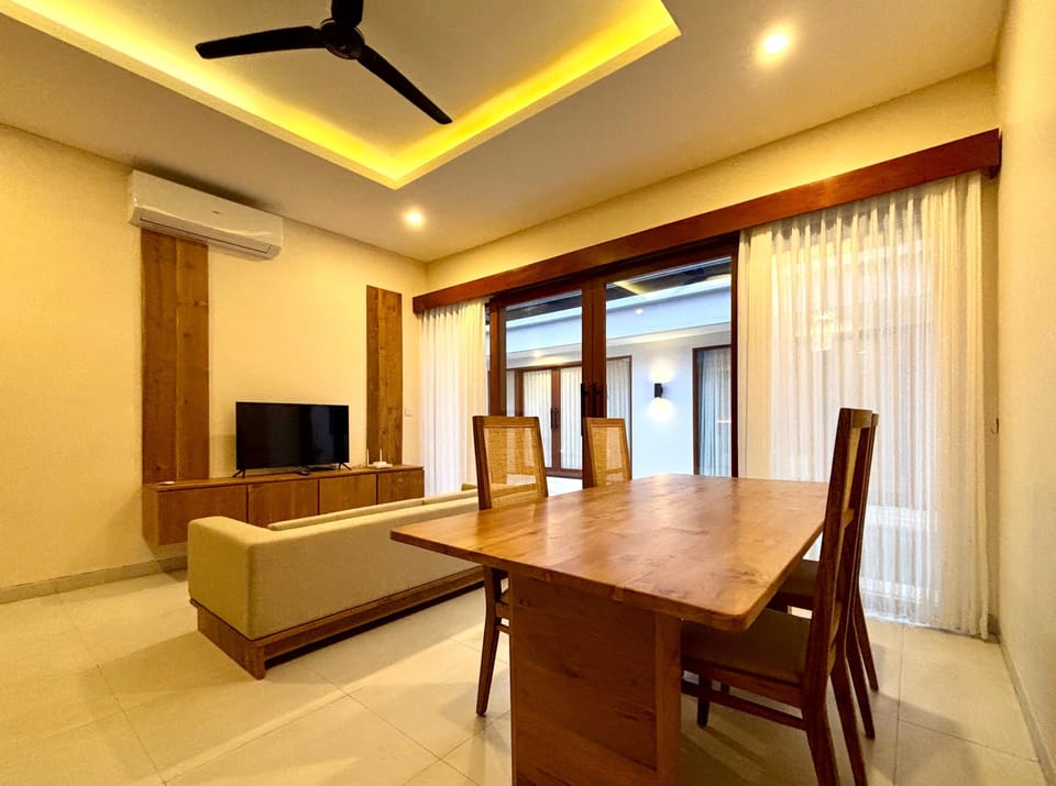 Two-Bedroom Villa with Private Pool | Dining room