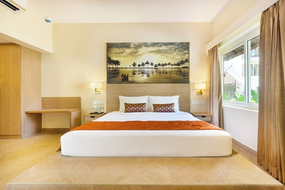 Superior Room | In-room safe, desk, blackout drapes, free WiFi