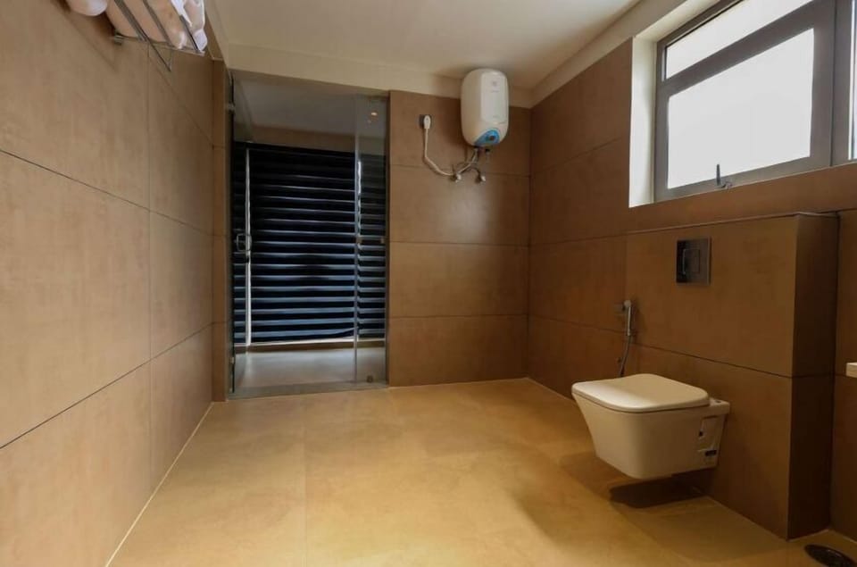 Comfort Villa | Bathroom | Shower, bathrobes, slippers, towels
