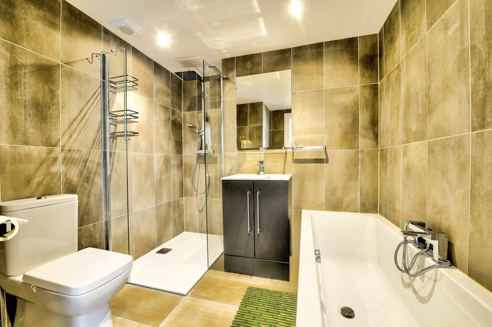 Comfort Apartment, City View | Bathroom
