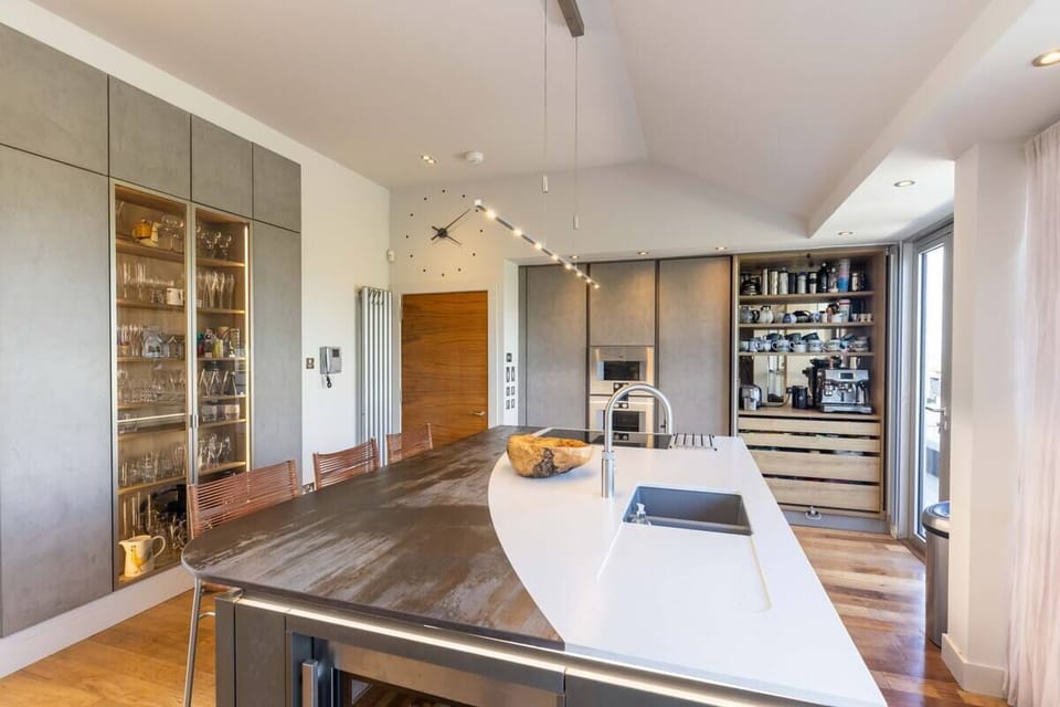 Family Penthouse, City View | Private kitchen | Coffee/tea maker, electric kettle, toaster