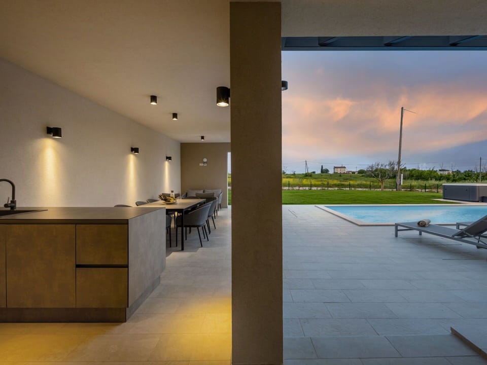 Home, Cottage, Estate, Shade, Garden, Backyard, Yard, Hacienda, Landscaping, Garden Buildings