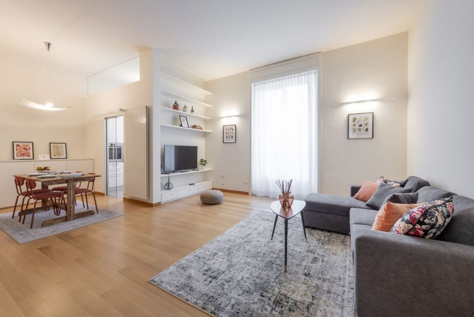 SEMPIONE, 51 – Spacious and bright Apartment in Milan