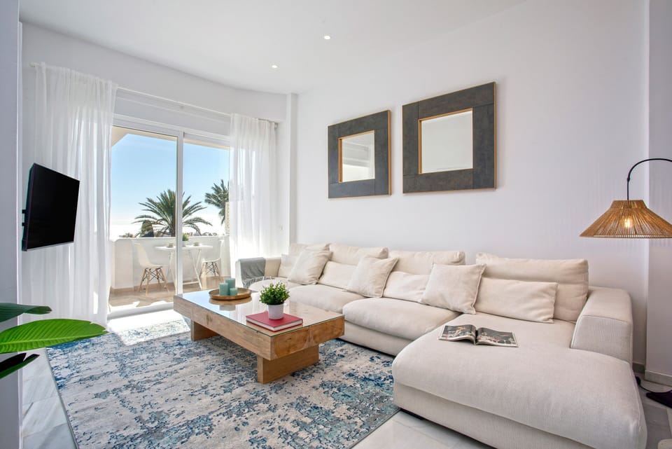 Apartment (2 Bedrooms) | Living area