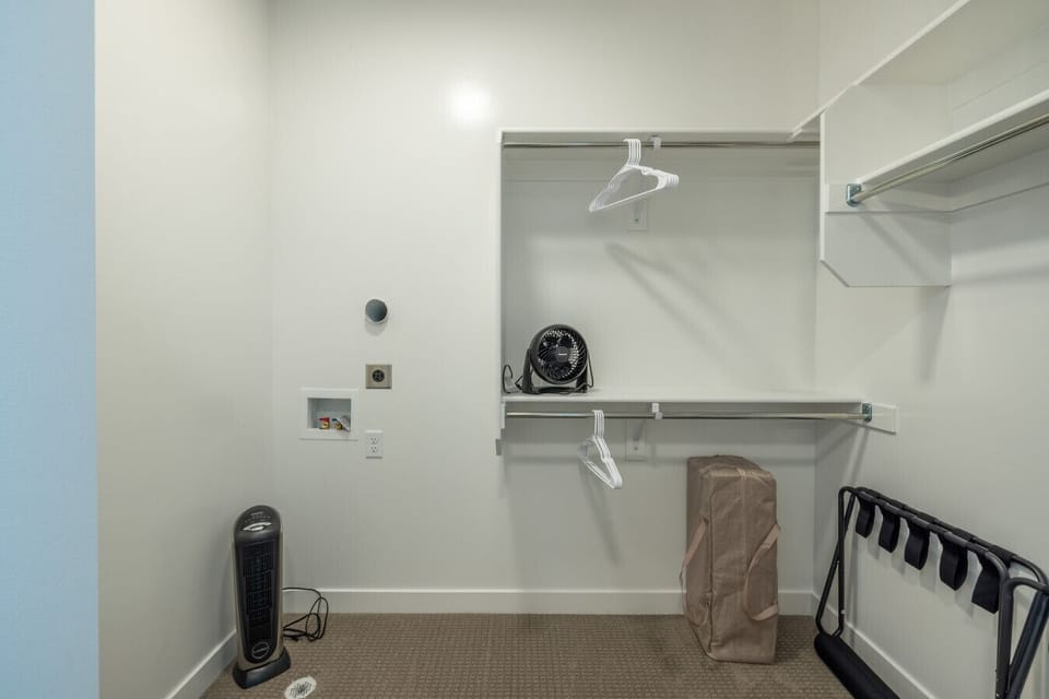 Extra hanging space.