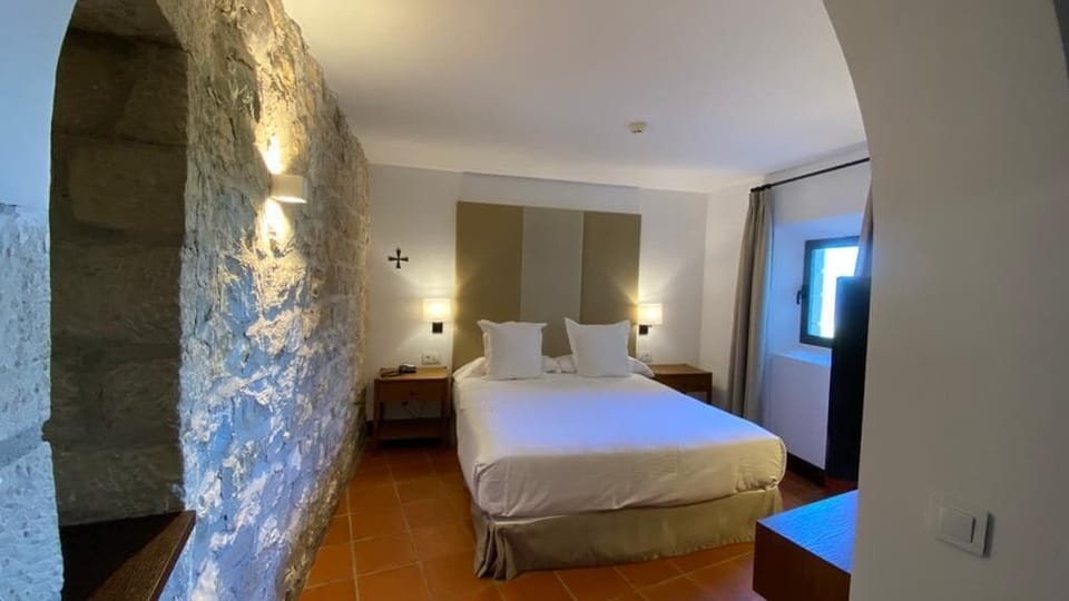 Standard Double or Twin Room | Premium bedding, minibar, in-room safe, desk