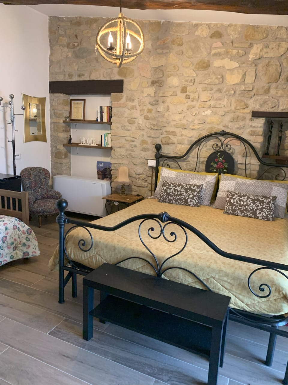 Deluxe Double Room, Hill View | Frette Italian sheets, premium bedding, down comforters, WiFi (free)