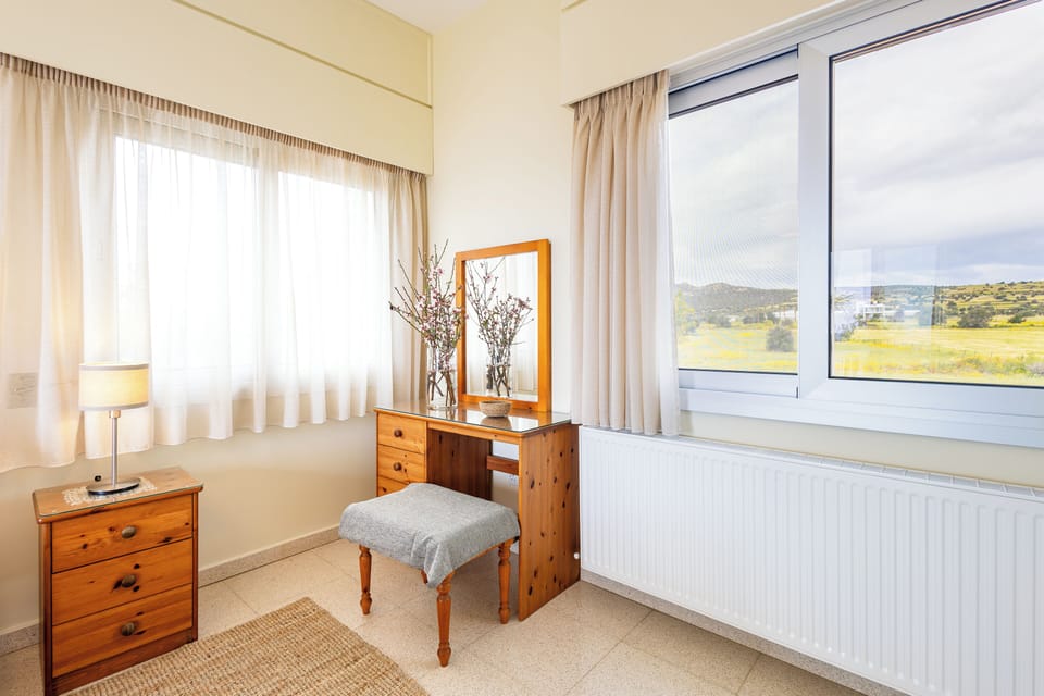 Bedroom 1 (3)