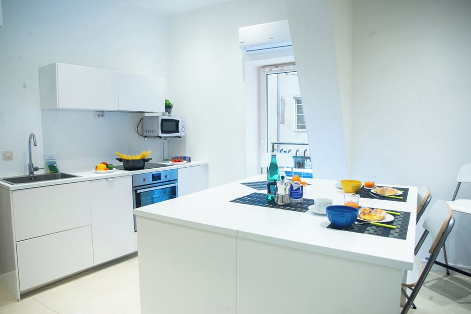 Family Studio (Casanova) | Private kitchen | Fridge, microwave, oven, stovetop