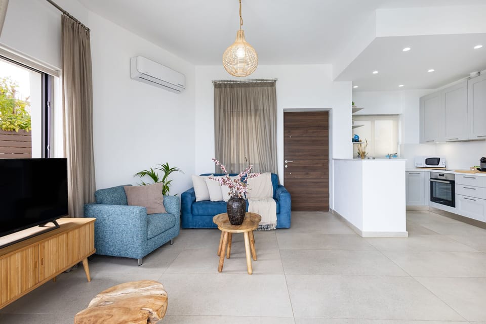 Living Room (1)