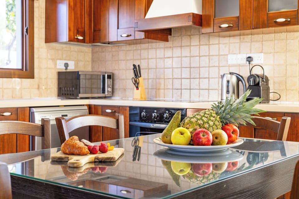 Kitchen (2)