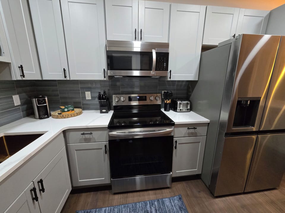 Kitchen amenities