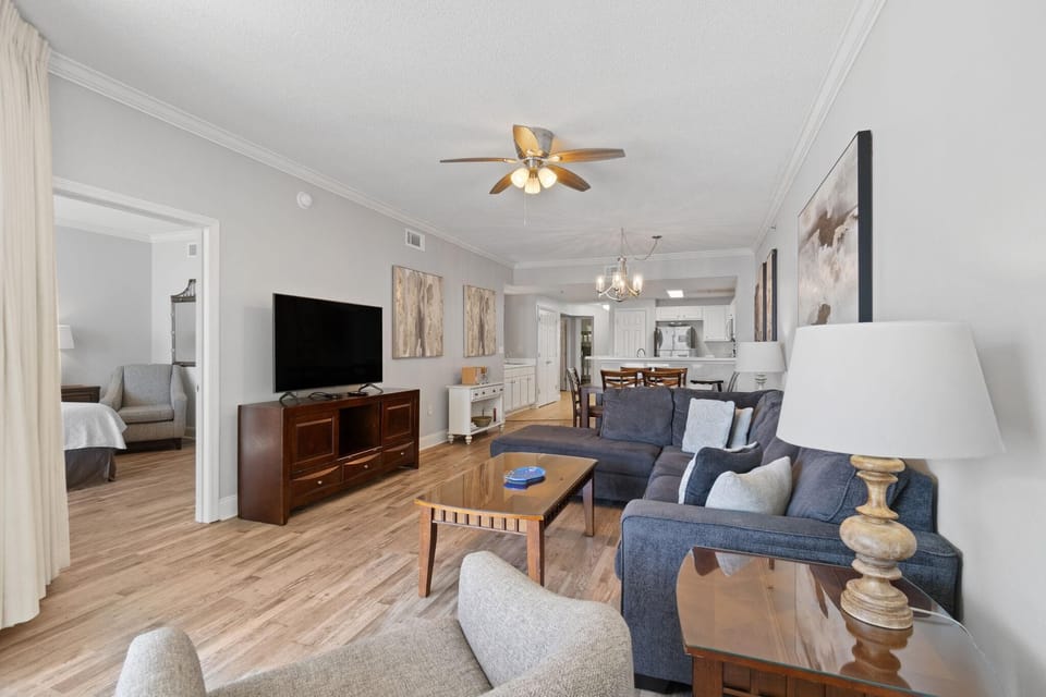 Condo, Multiple Beds (Palacio 705) | Living area | TV
