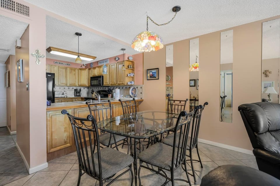 Condo, Multiple Beds (Buena Vista 302) | Dining